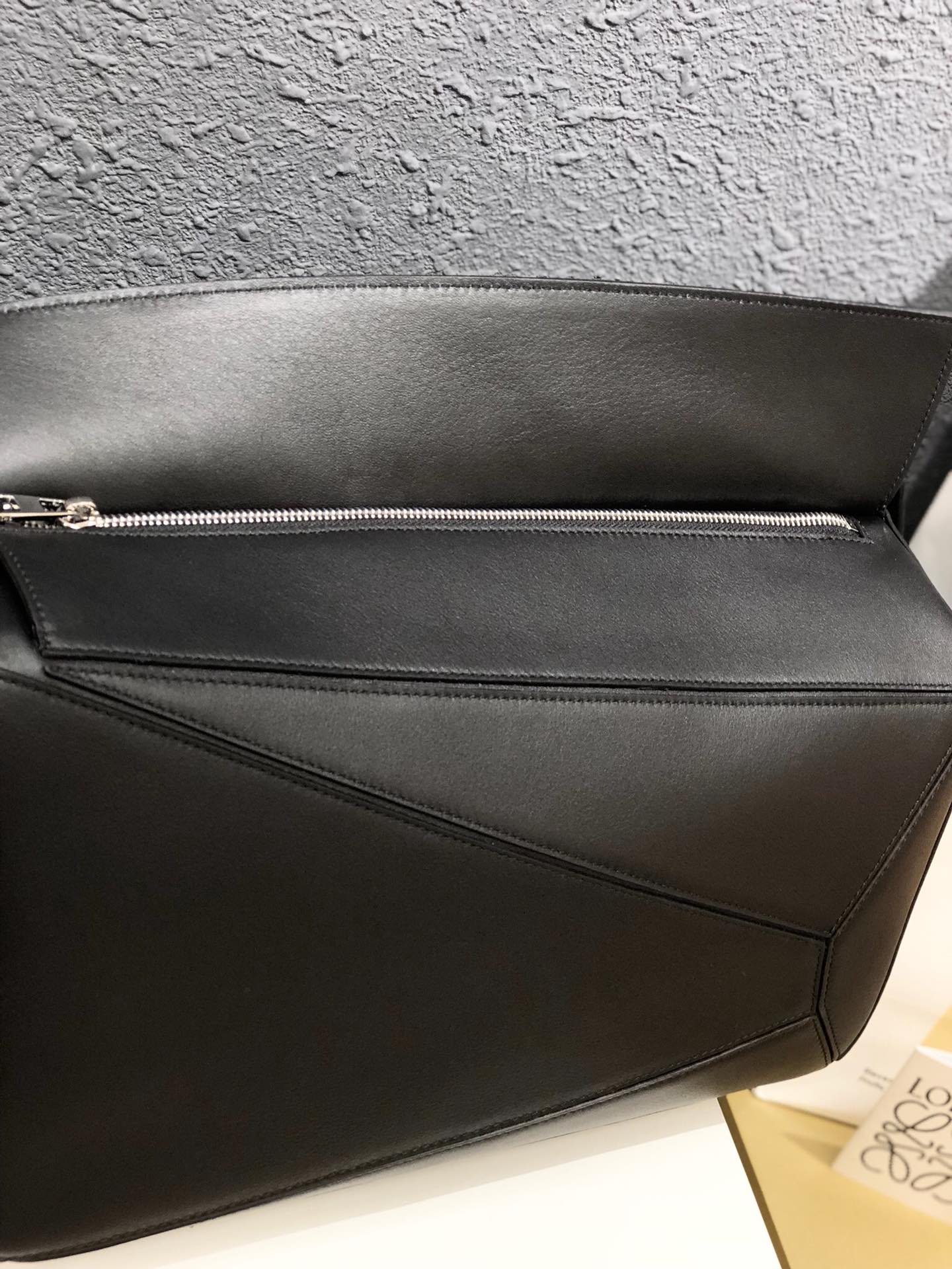 Large Puzzle bag in classic calfskin, loewe bag