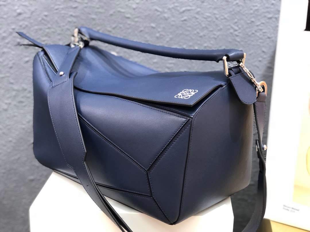 Large Puzzle bag in classic calfskin, loewe bag