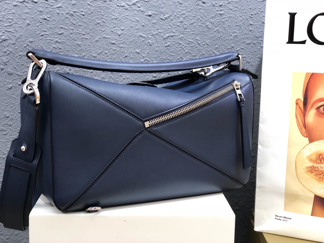 Large Puzzle bag in classic calfskin, loewe bag