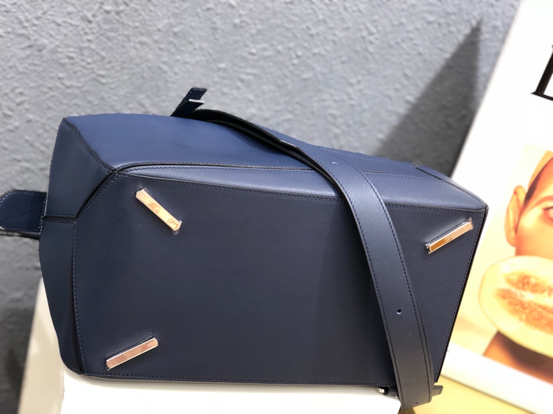 Large Puzzle bag in classic calfskin, loewe bag