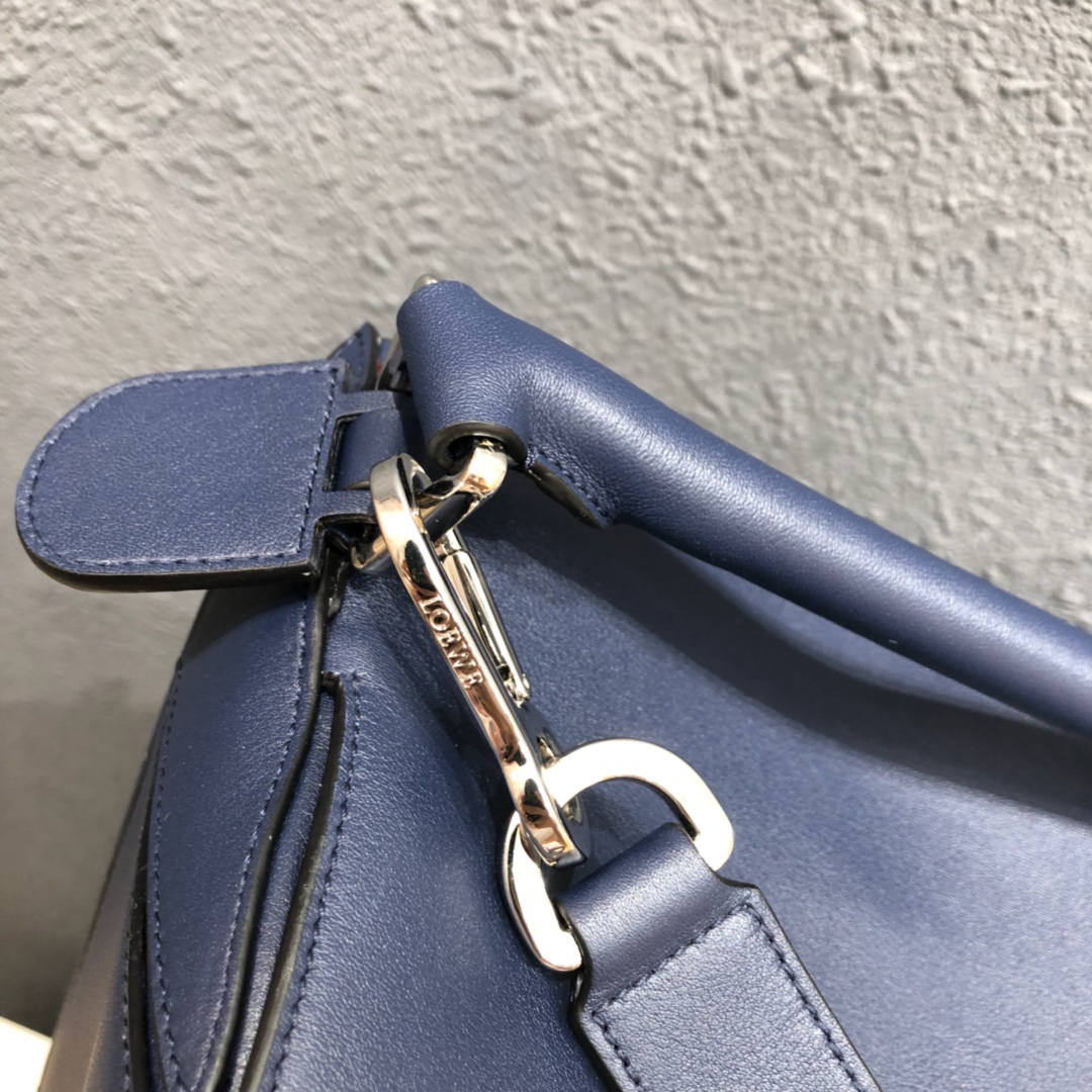 Large Puzzle bag in classic calfskin, loewe bag