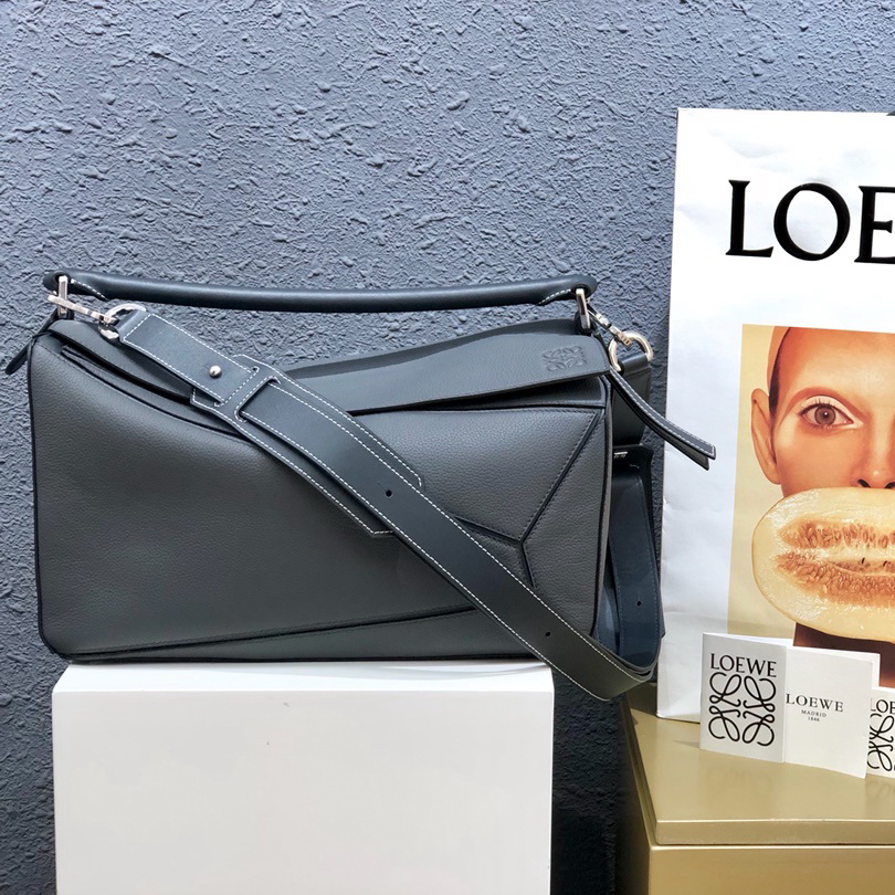Large Puzzle bag in classic calfskin, loewe bag