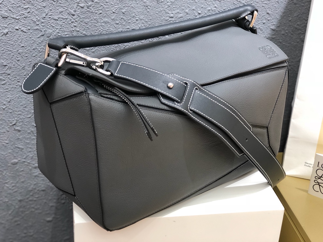 Large Puzzle bag in classic calfskin, loewe bag