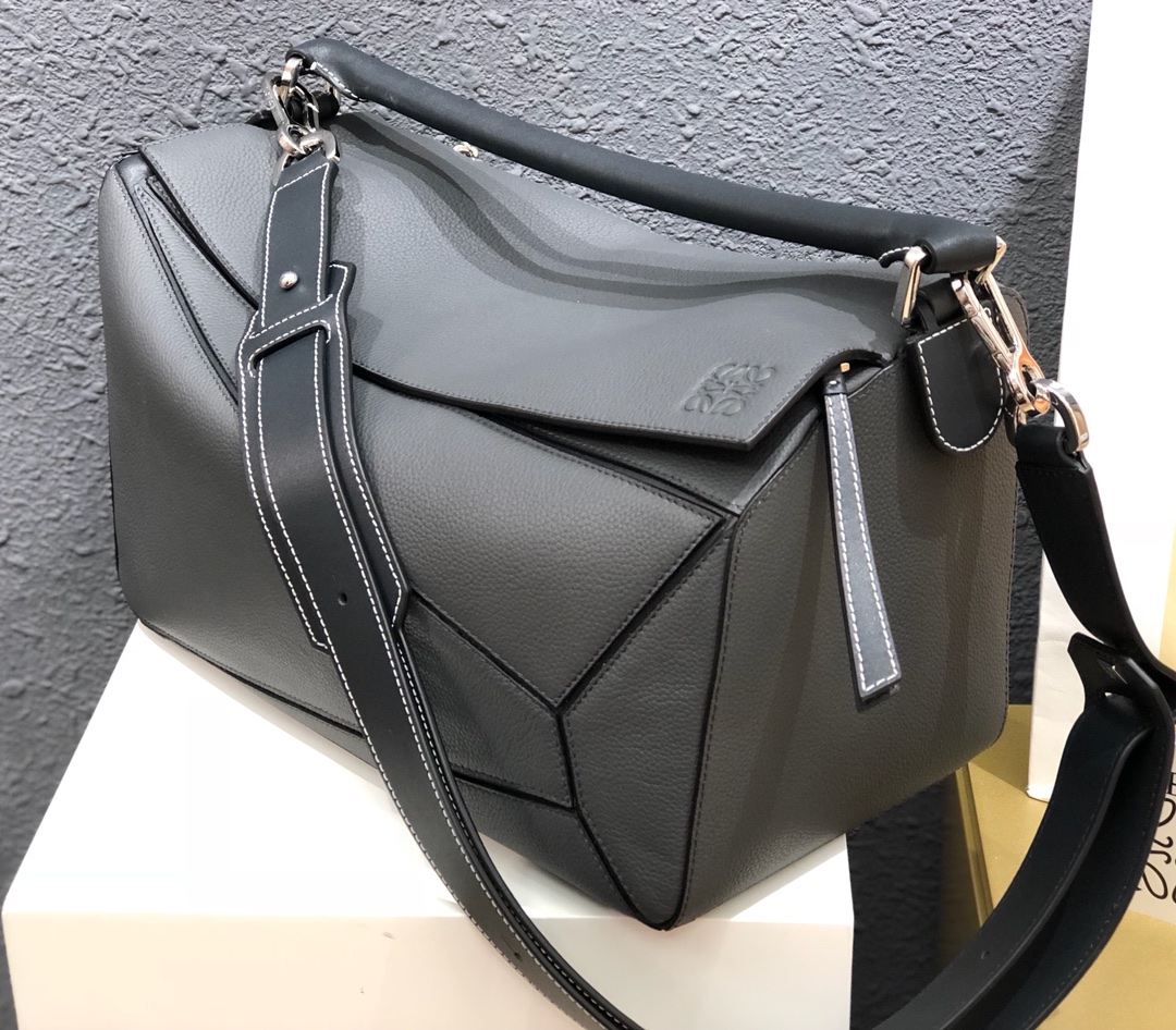 Large Puzzle bag in classic calfskin, loewe bag