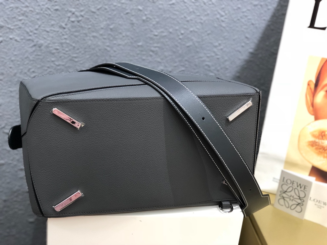 Large Puzzle bag in classic calfskin, loewe bag