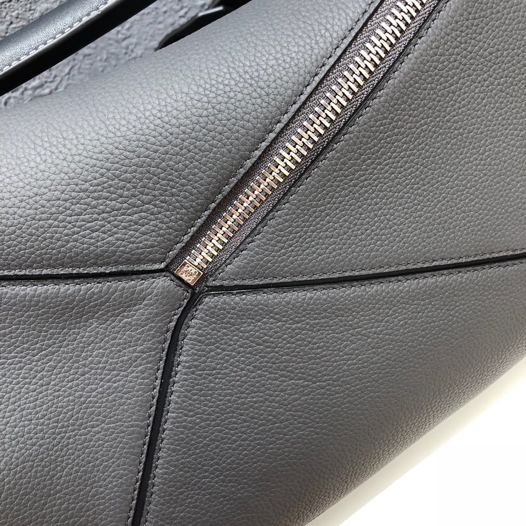 Large Puzzle bag in classic calfskin, loewe bag