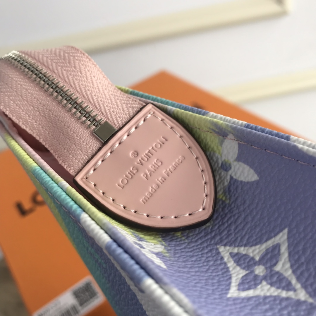 M69137 LV ESCALE POCHE TOILETTE 26, Louis Vuitton LV Women - Travel - All Luggage and Accessories