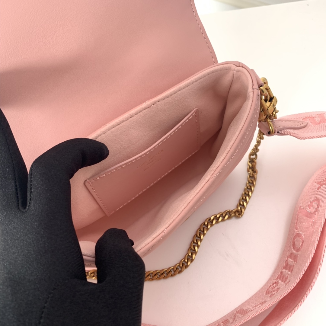 M56468 LOUIS VUITTON NEW WAVE MULTI-POCHETTE, Louis Vuitton LV