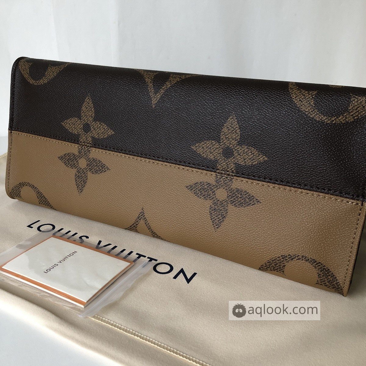 M45321 ONTHEGO MM, Louis Vuitton LV Shoulder Bags & Totes