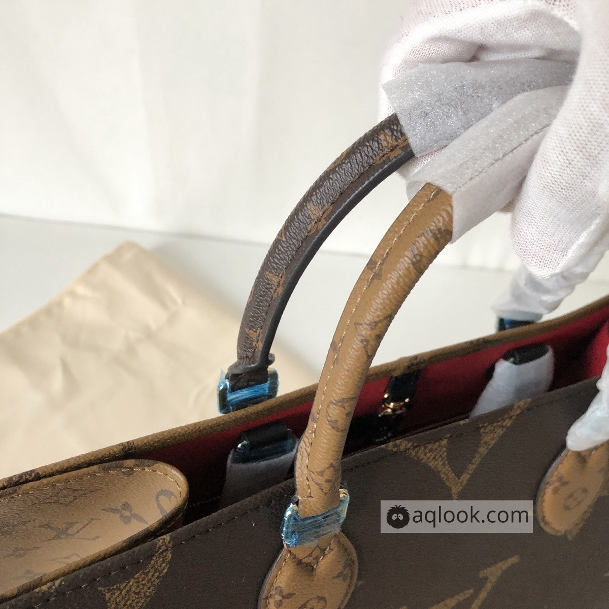 M45321 ONTHEGO MM, Louis Vuitton LV Shoulder Bags & Totes