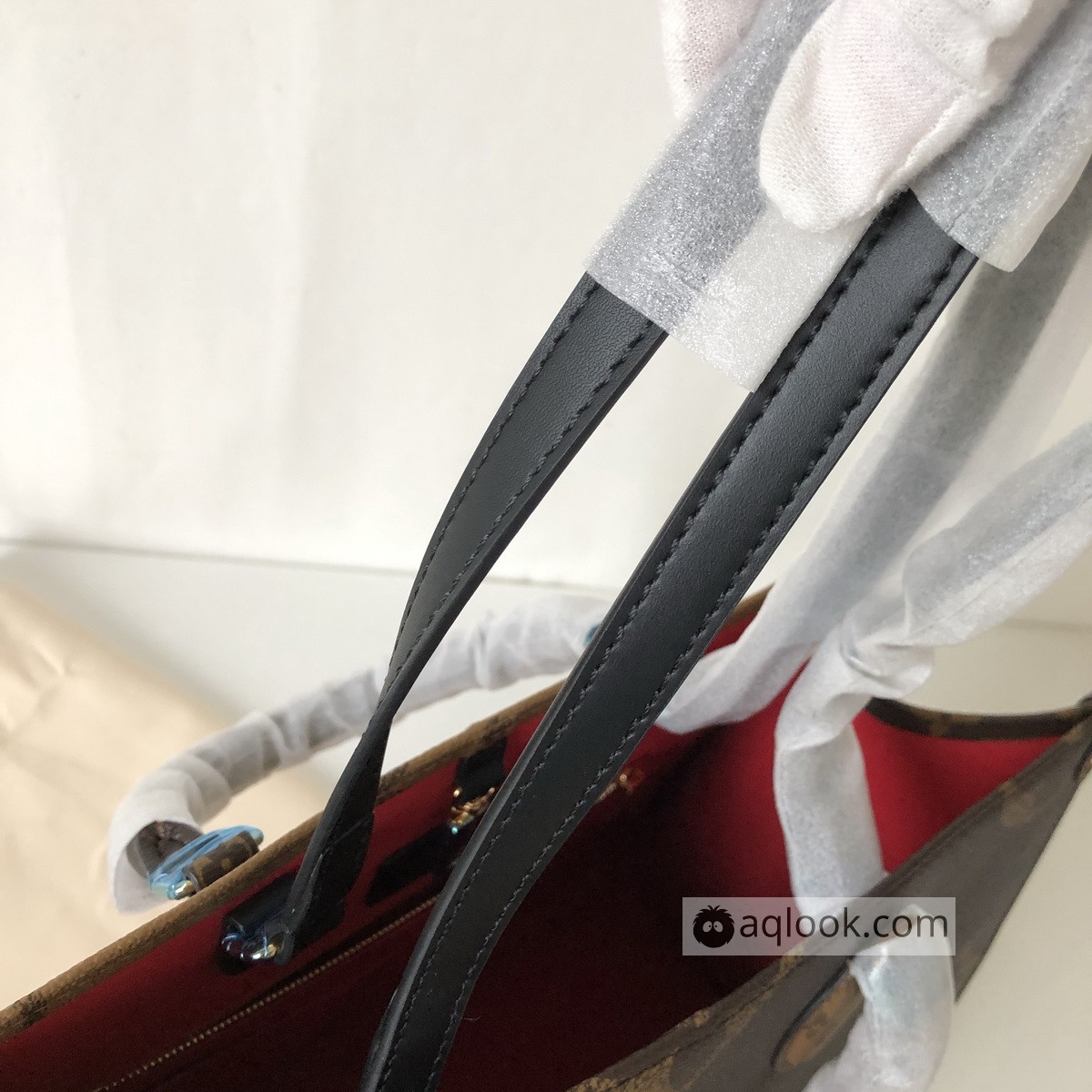 M45321 ONTHEGO MM, Louis Vuitton LV Shoulder Bags & Totes