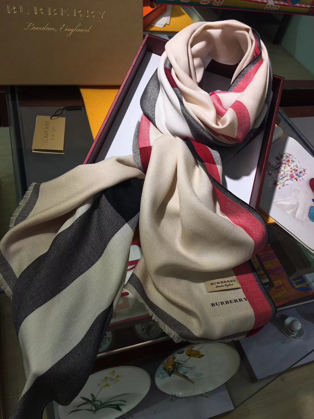 The Classic Check Cashmere Scarf, Burberry Scarves