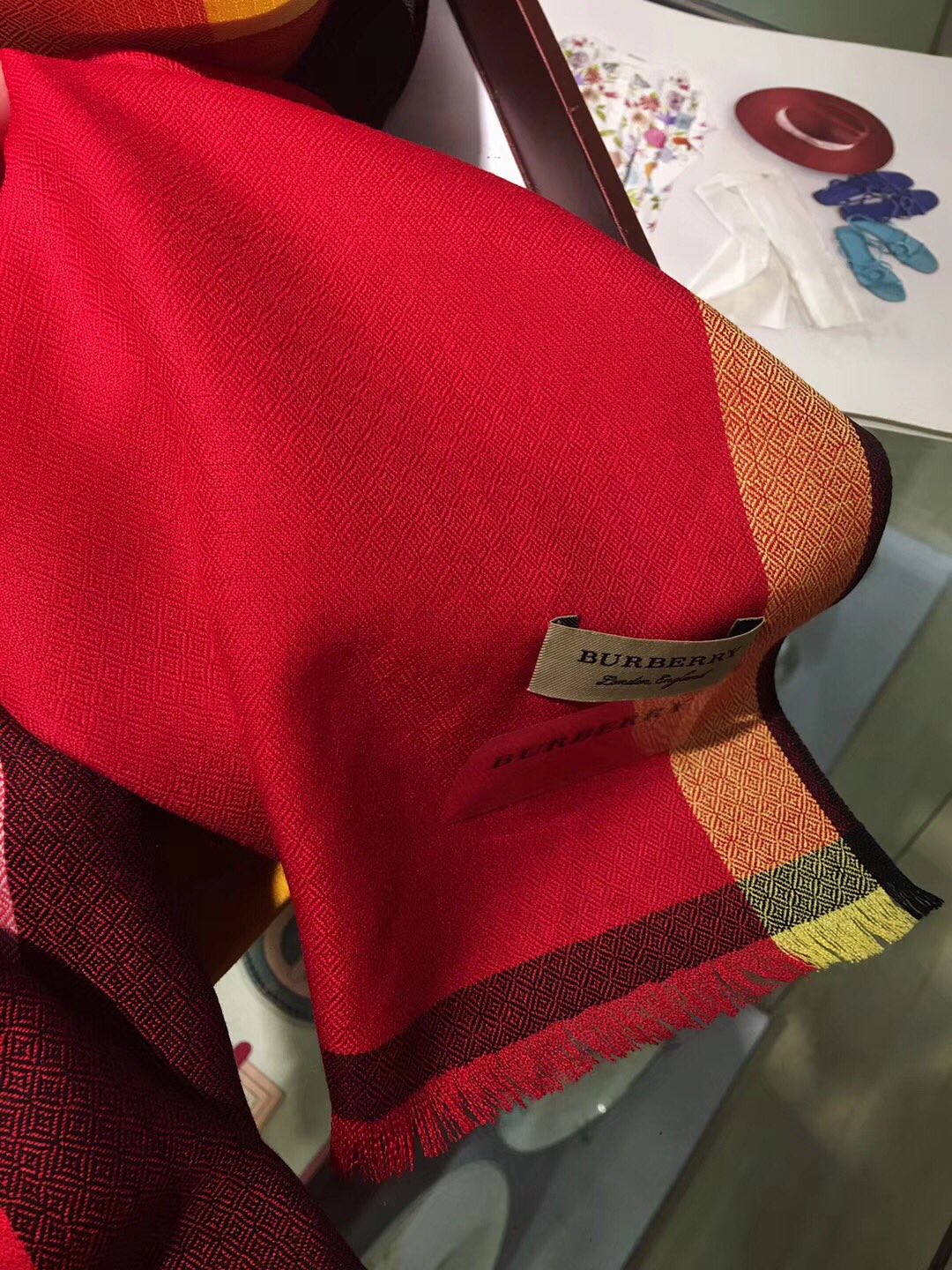 The Classic Check Cashmere Scarf, Burberry Scarves