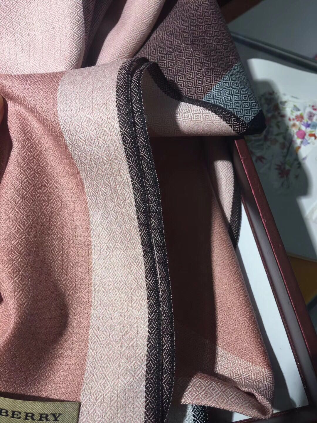 The Classic Check Cashmere Scarf, Burberry Scarves