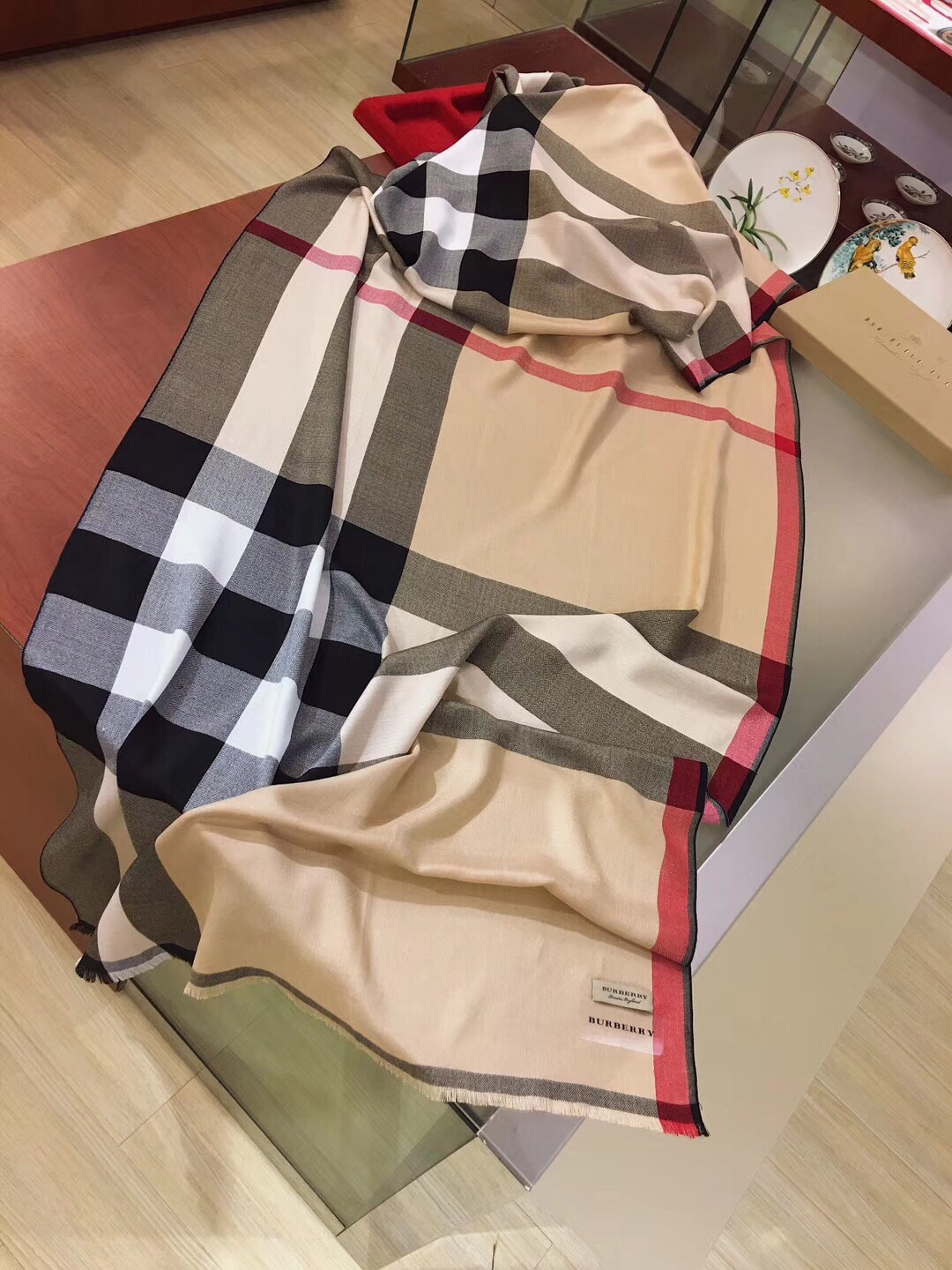 The Classic Check Cashmere Scarf, Burberry Scarves