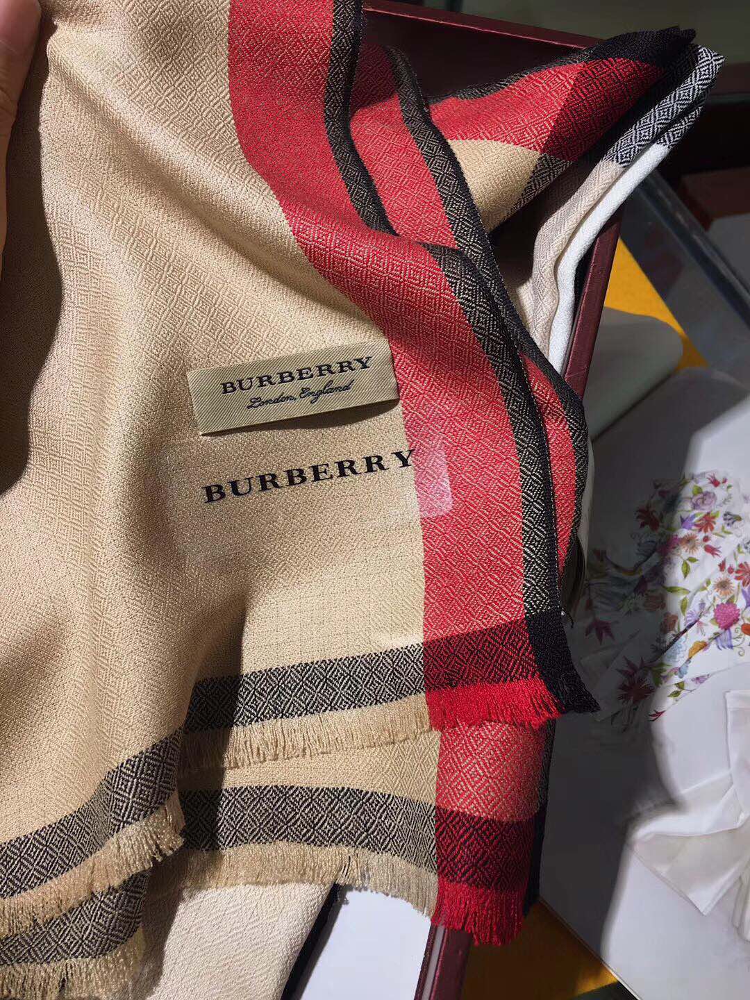 The Classic Check Cashmere Scarf, Burberry Scarves