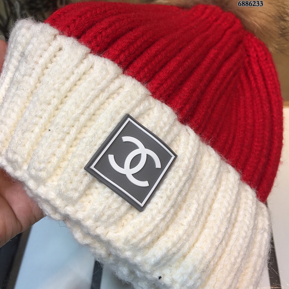 Chanel Skullies & Beanies, Hats