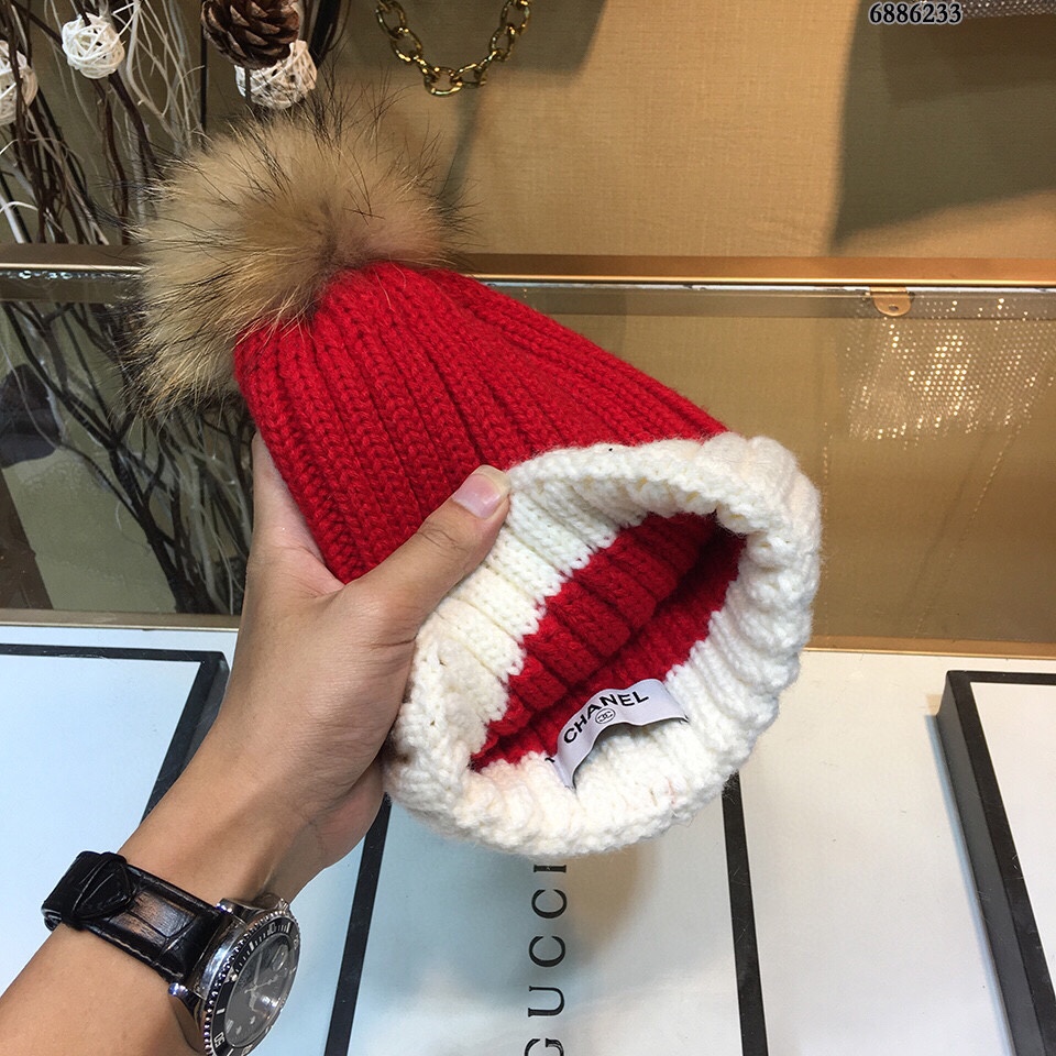 Chanel Skullies & Beanies, Hats