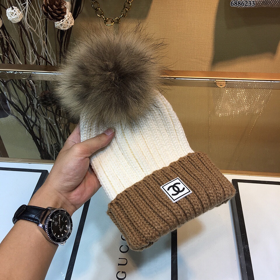 Chanel Skullies & Beanies, Hats