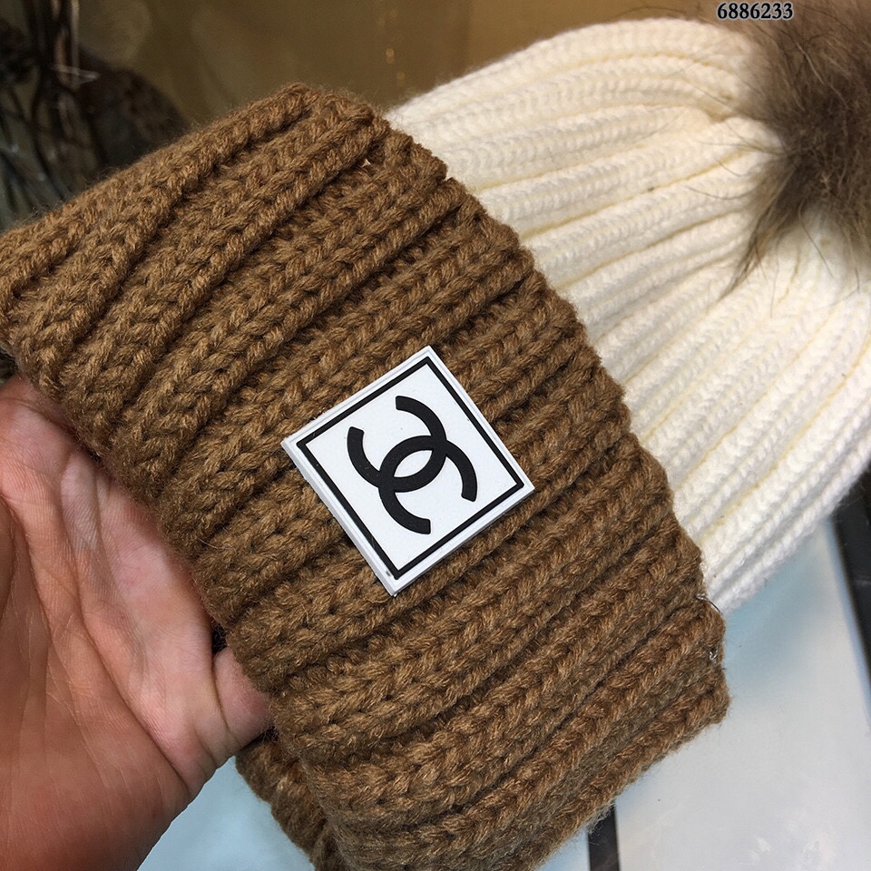 Chanel Skullies & Beanies, Hats