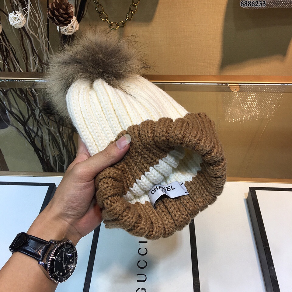 Chanel Skullies & Beanies, Hats