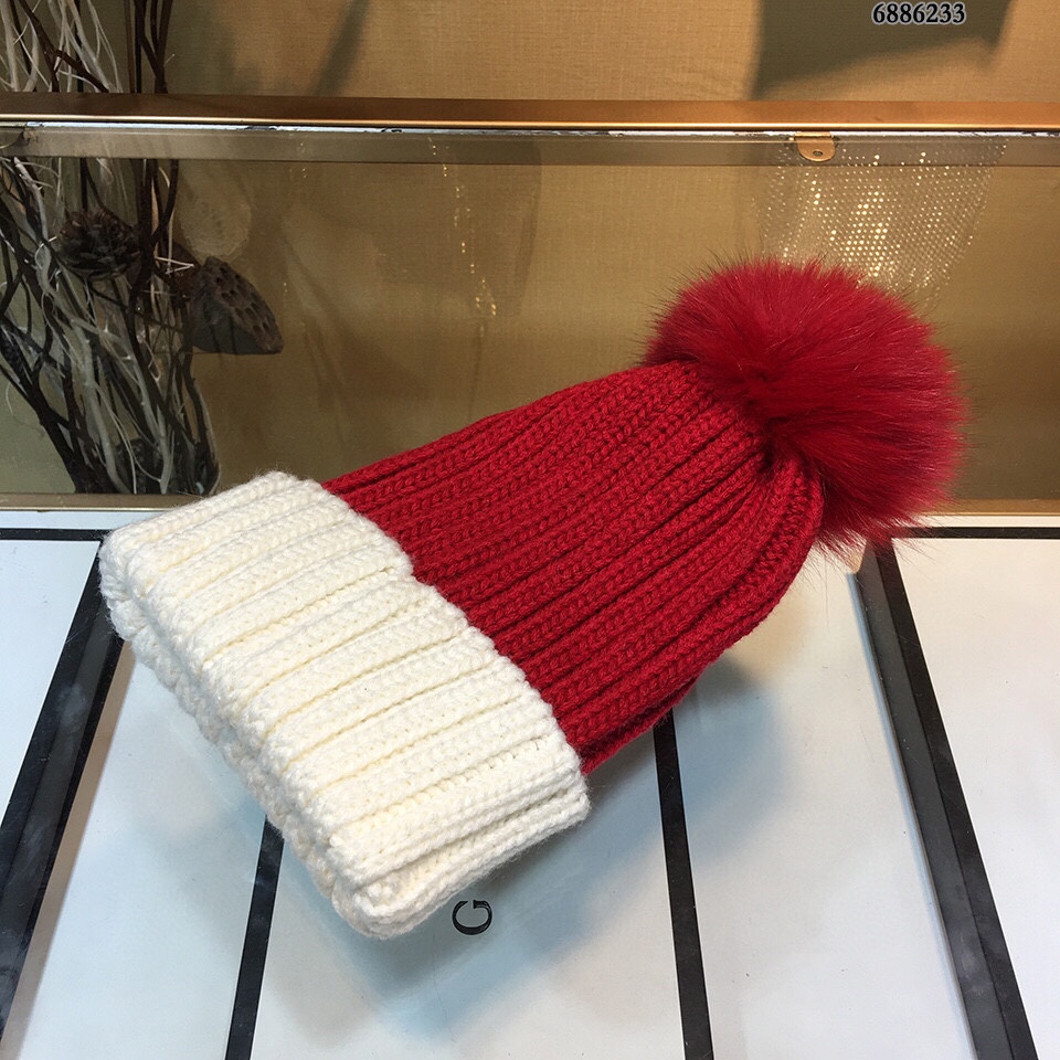 Chanel Skullies & Beanies, Hats