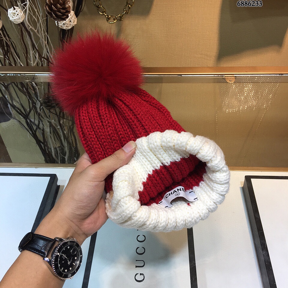 Chanel Skullies & Beanies, Hats