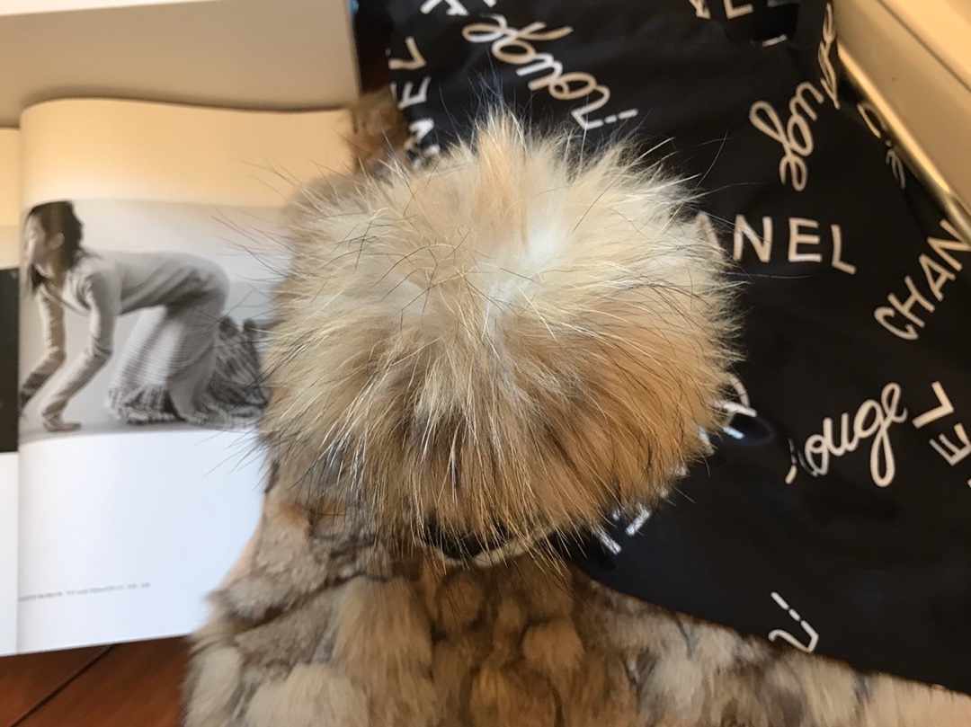 Chanel Skullies & Beanies, Hats