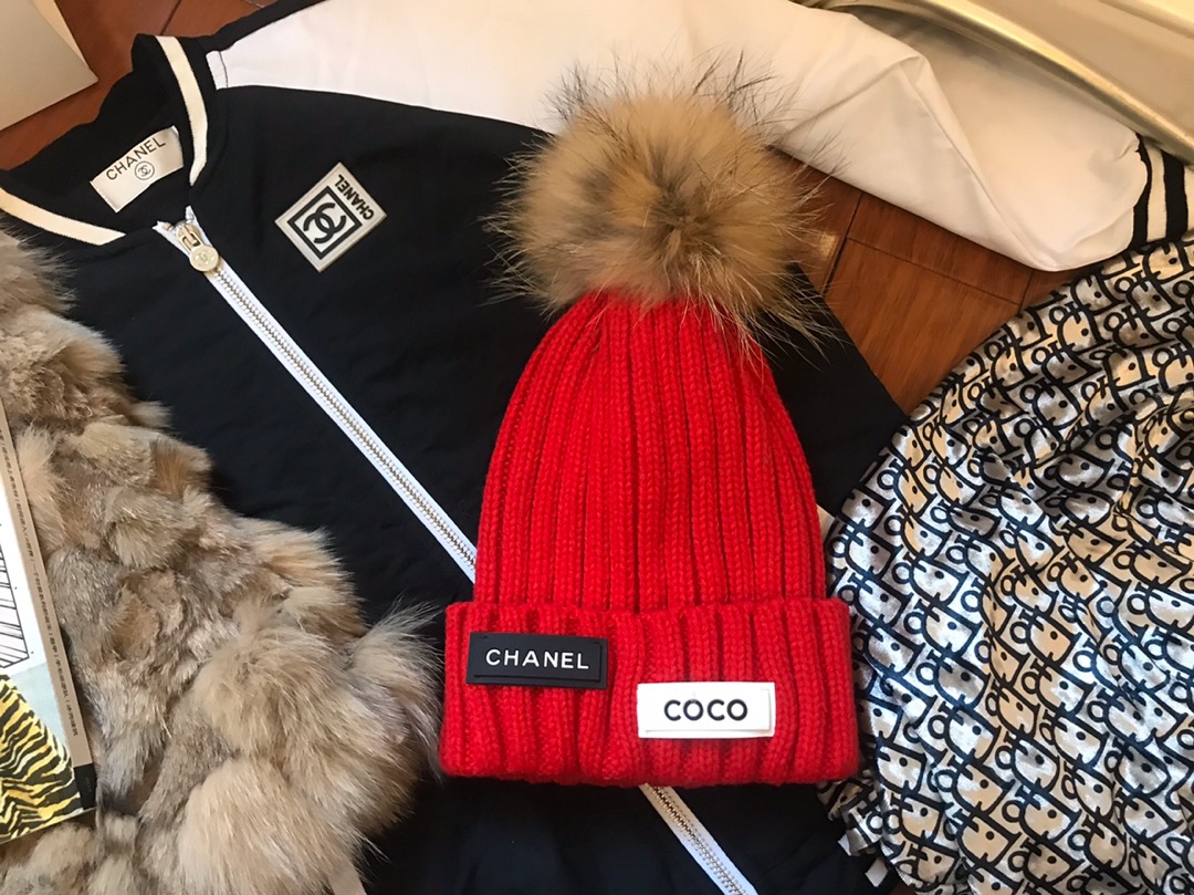 Chanel Skullies & Beanies, Hats