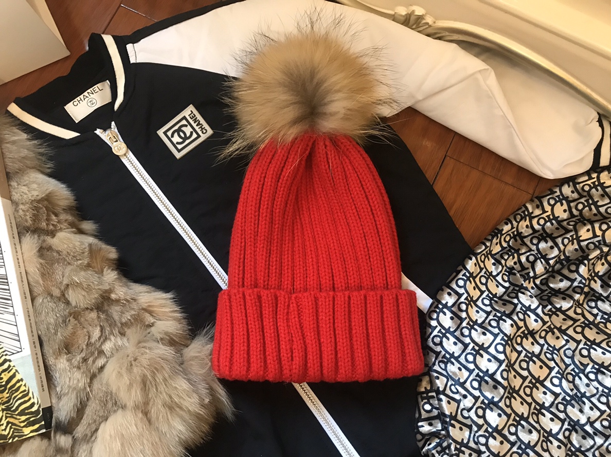 Chanel Skullies & Beanies, Hats
