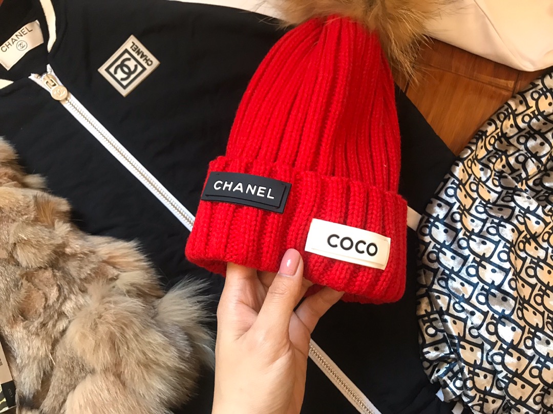 Chanel Skullies & Beanies, Hats