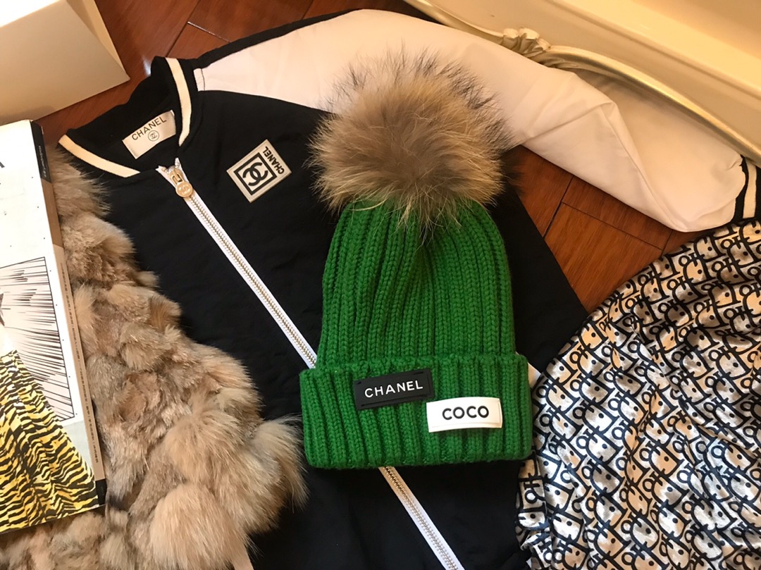 Chanel Skullies & Beanies, Hats