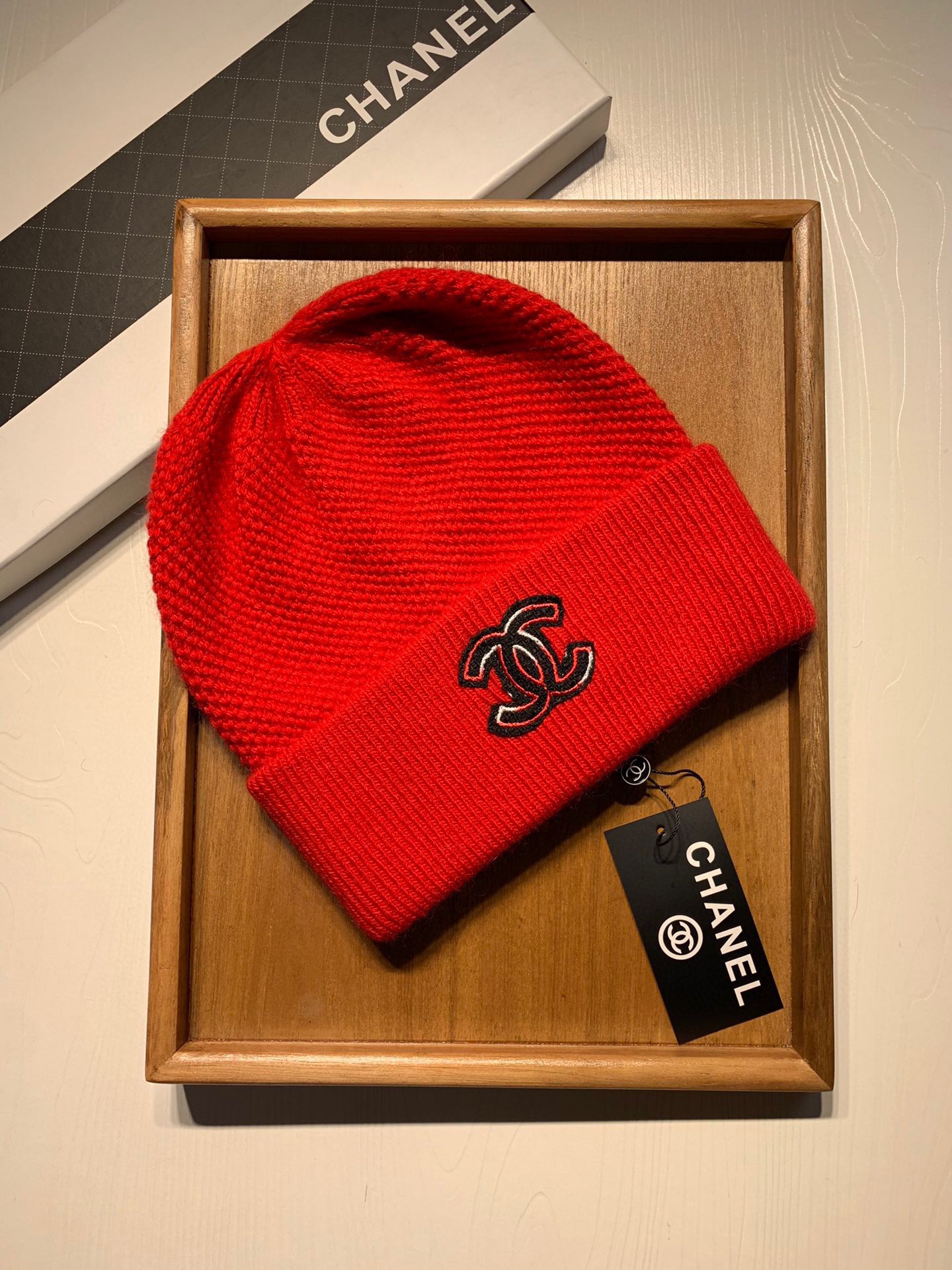 Chanel Skullies & Beanies, Hats