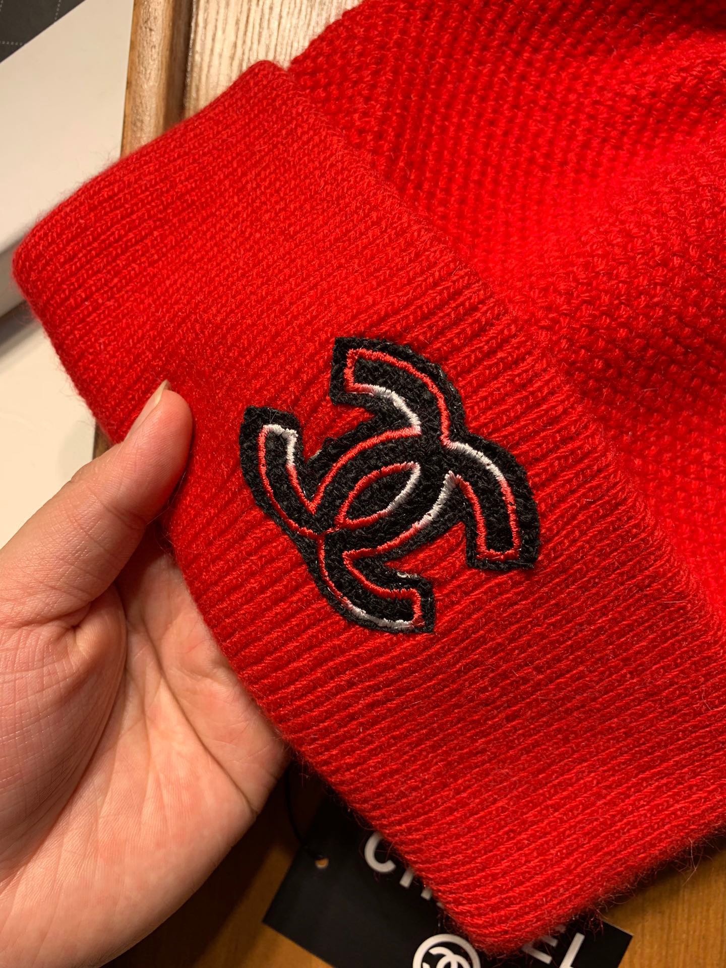 Chanel Skullies & Beanies, Hats