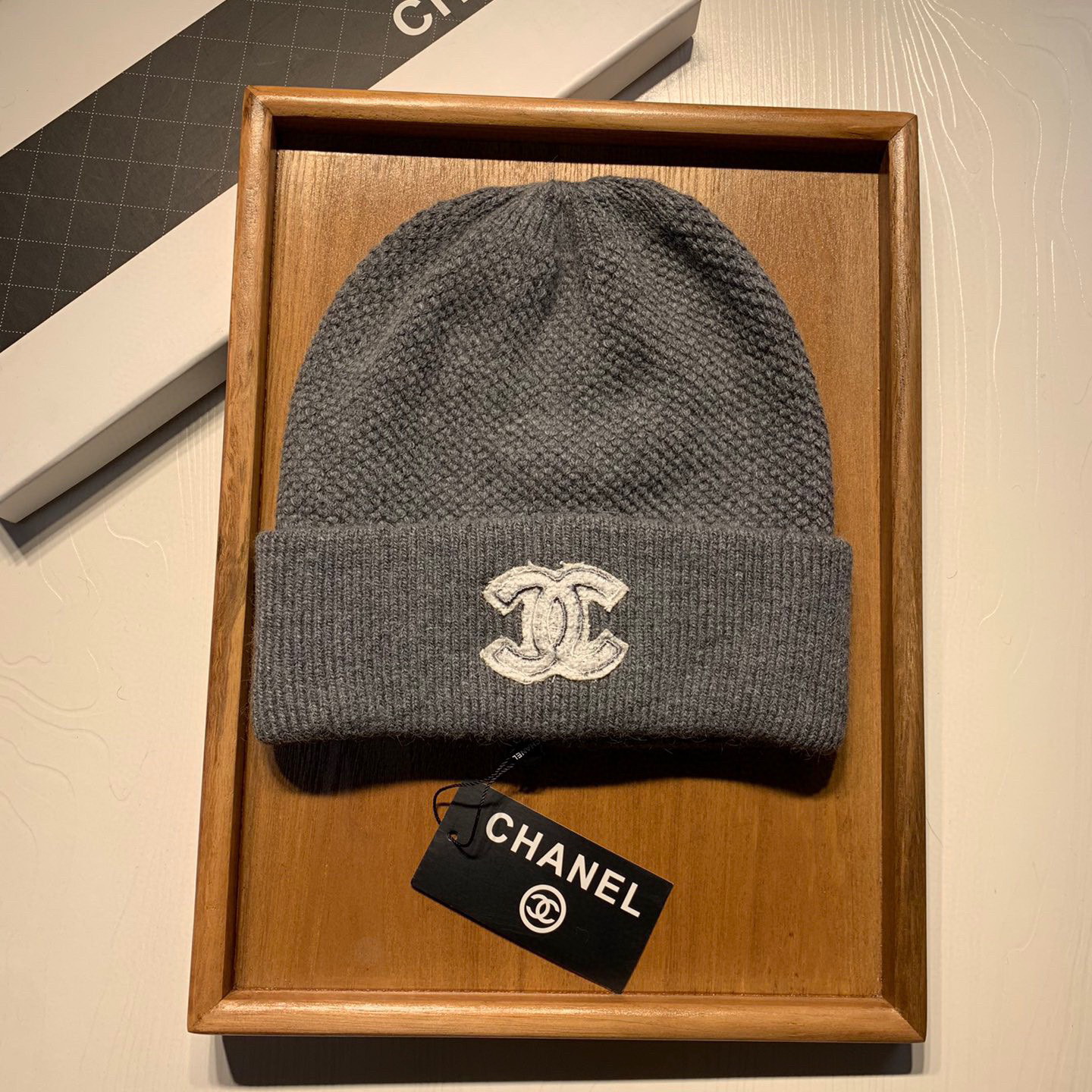 Chanel Skullies & Beanies, Hats