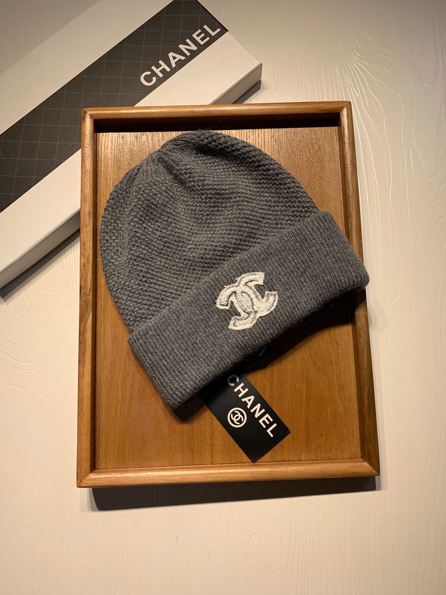 Chanel Skullies & Beanies, Hats