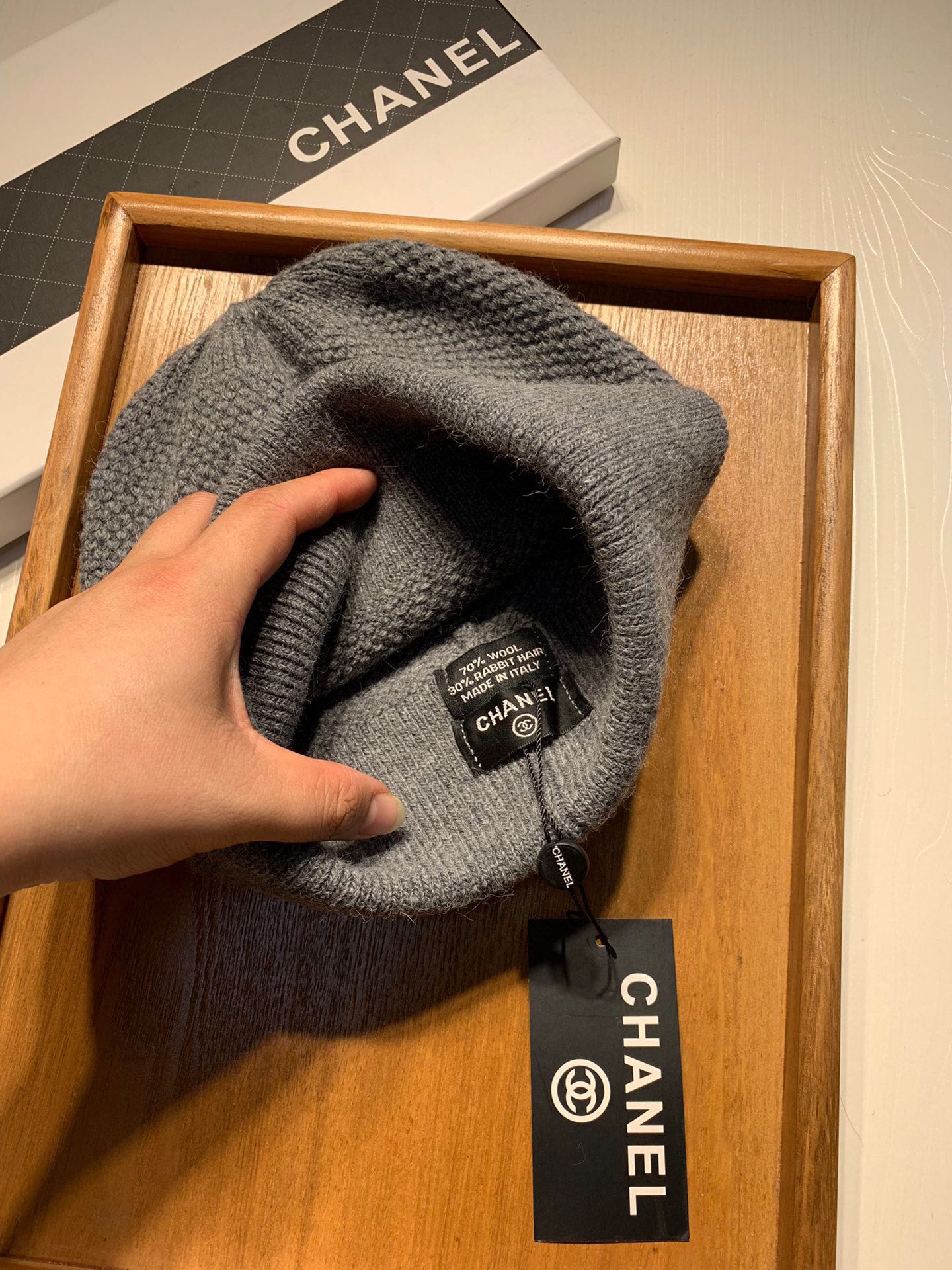 Chanel Skullies & Beanies, Hats