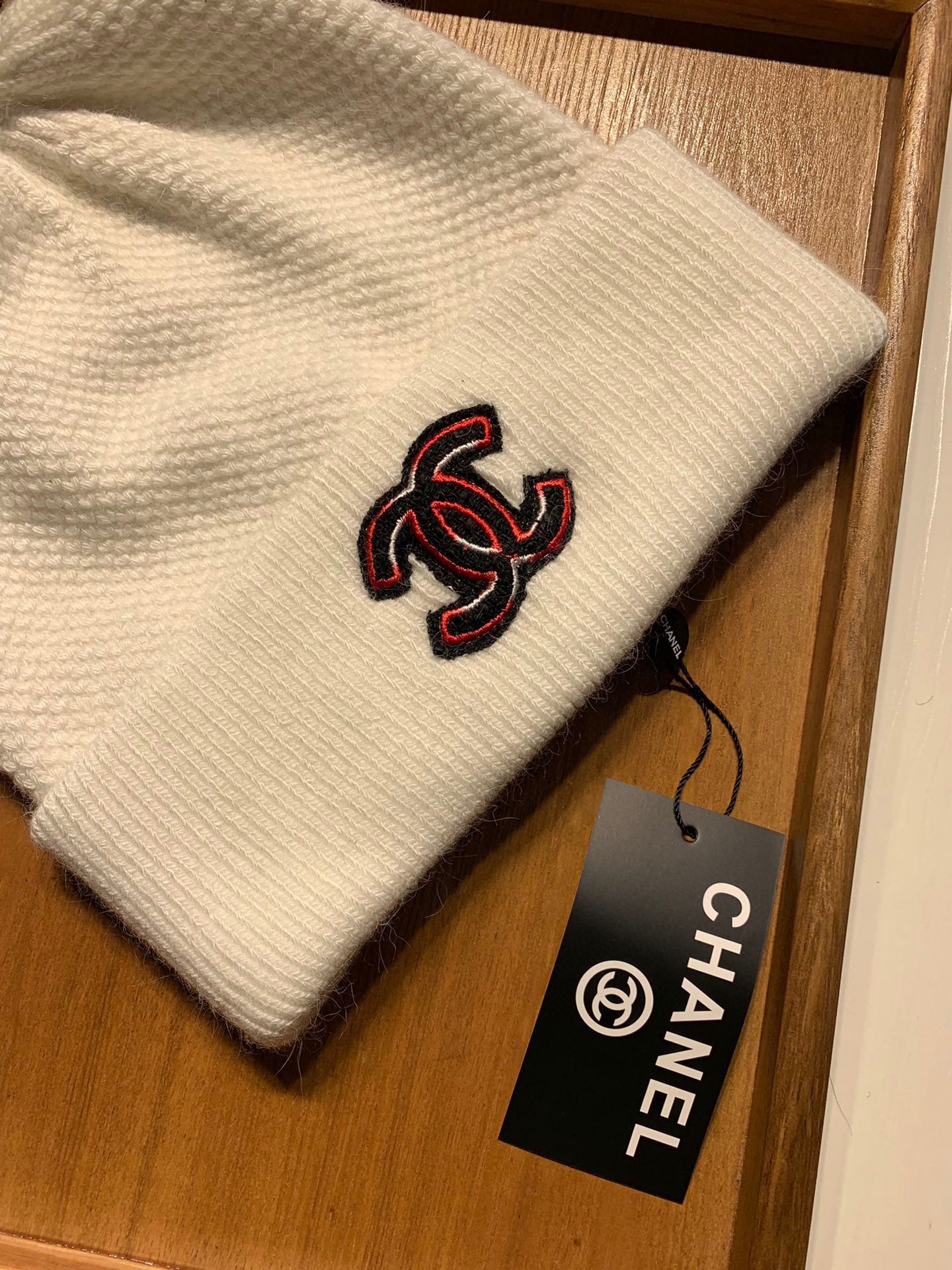 Chanel Skullies & Beanies, Hats