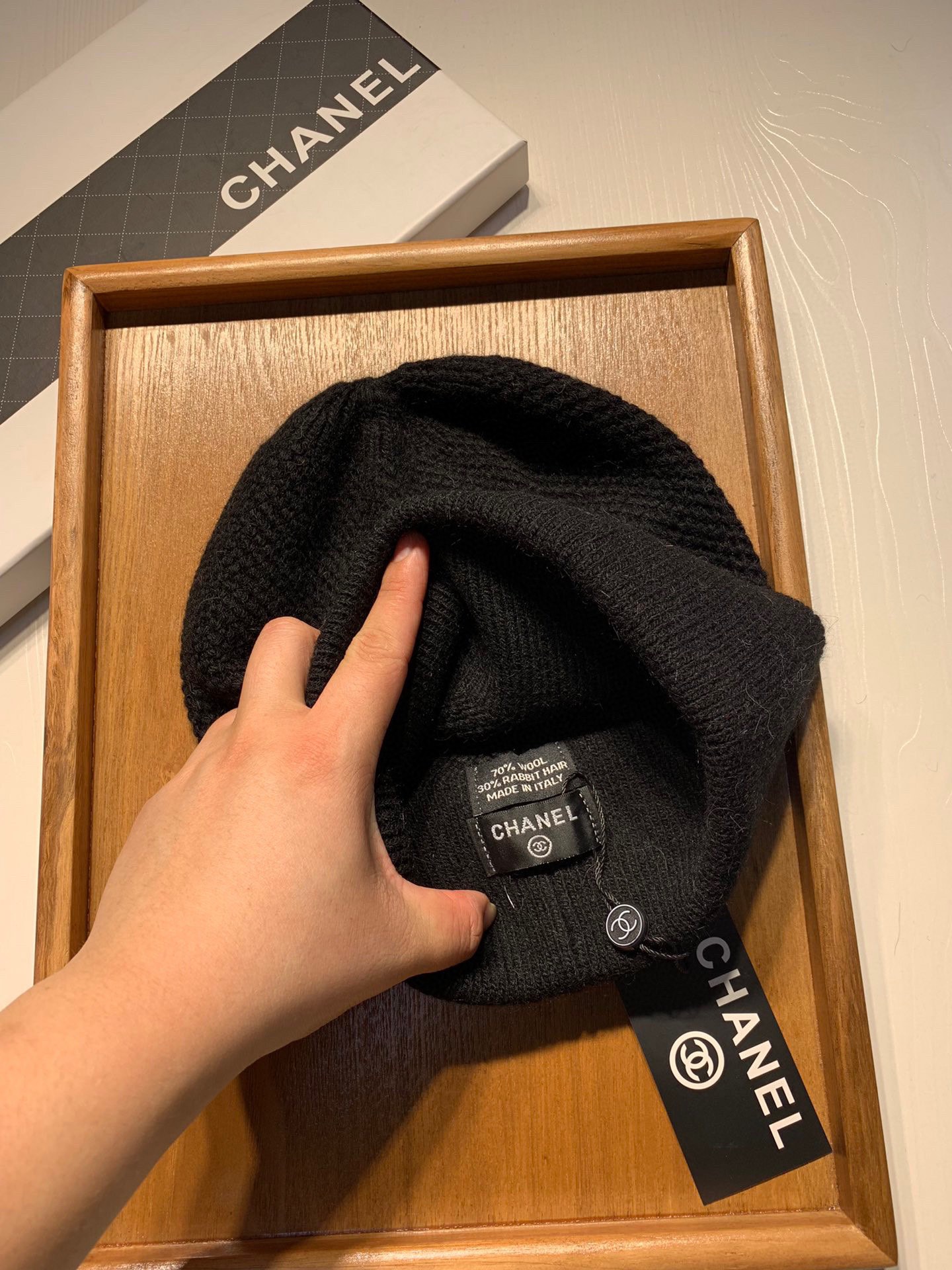 Chanel Skullies & Beanies, Hats