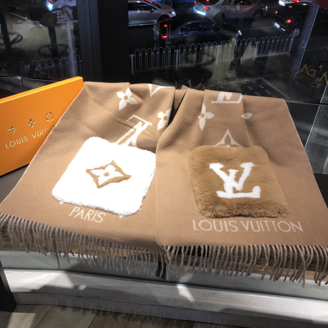 LOUIS VUITTON LV COLD REYKJAVIK SCARF