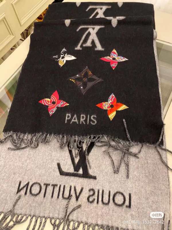 LOUIS VUITTON LV SCARF BE MINDFUL REYKJAVIK