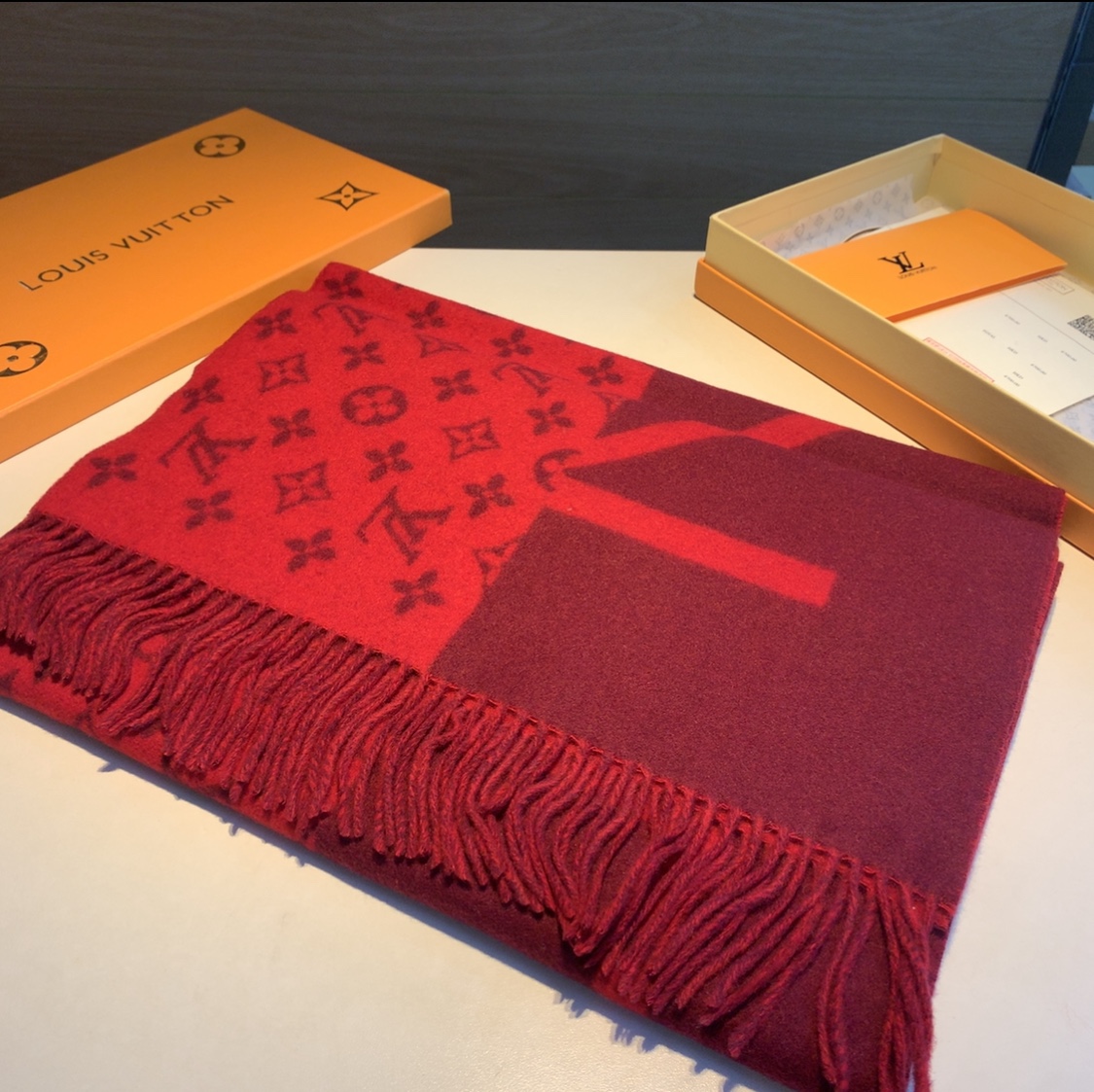 LOUIS VUITTON LV Scarf