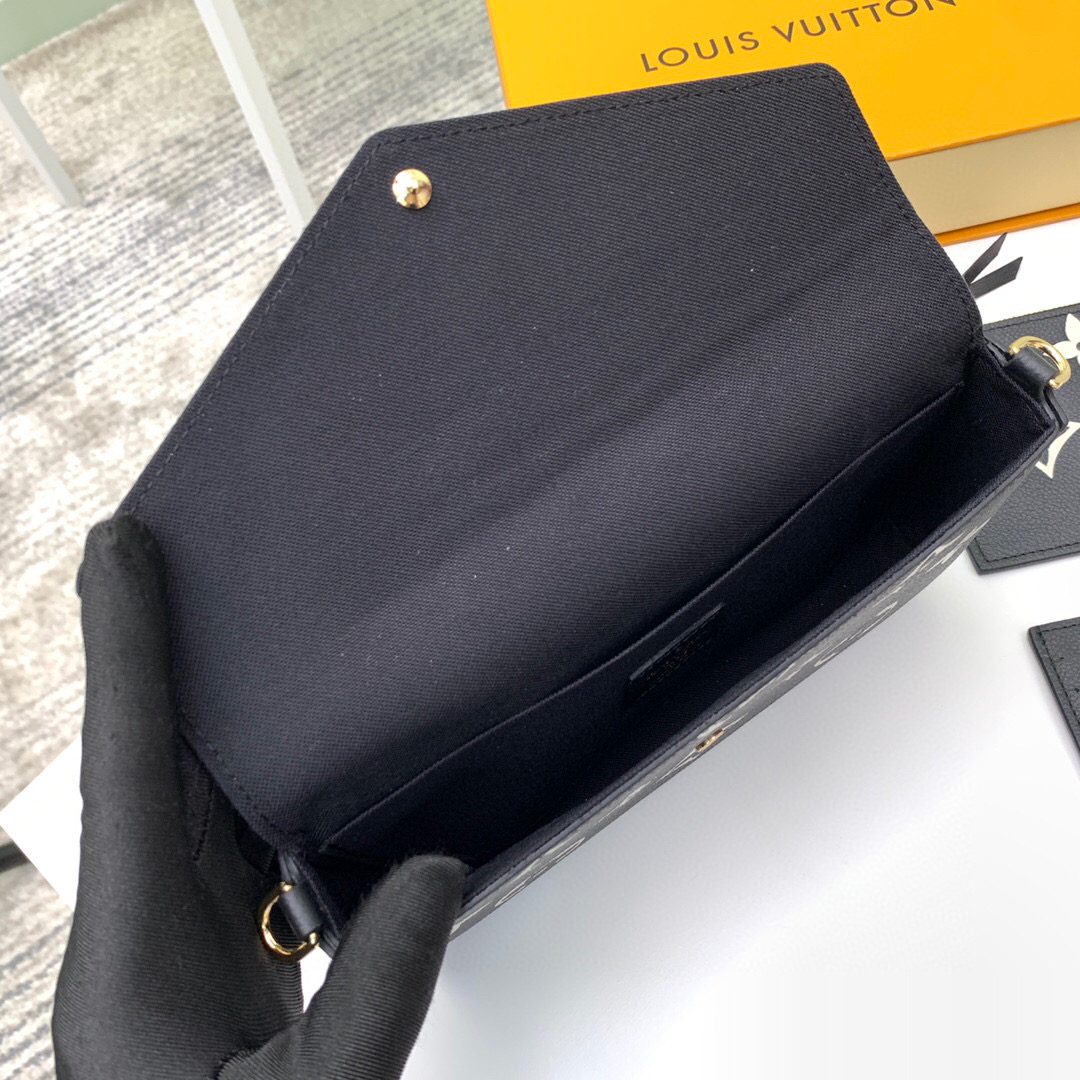 M69977  FÉLICIE POCHETTE, Louis Vuitton LV