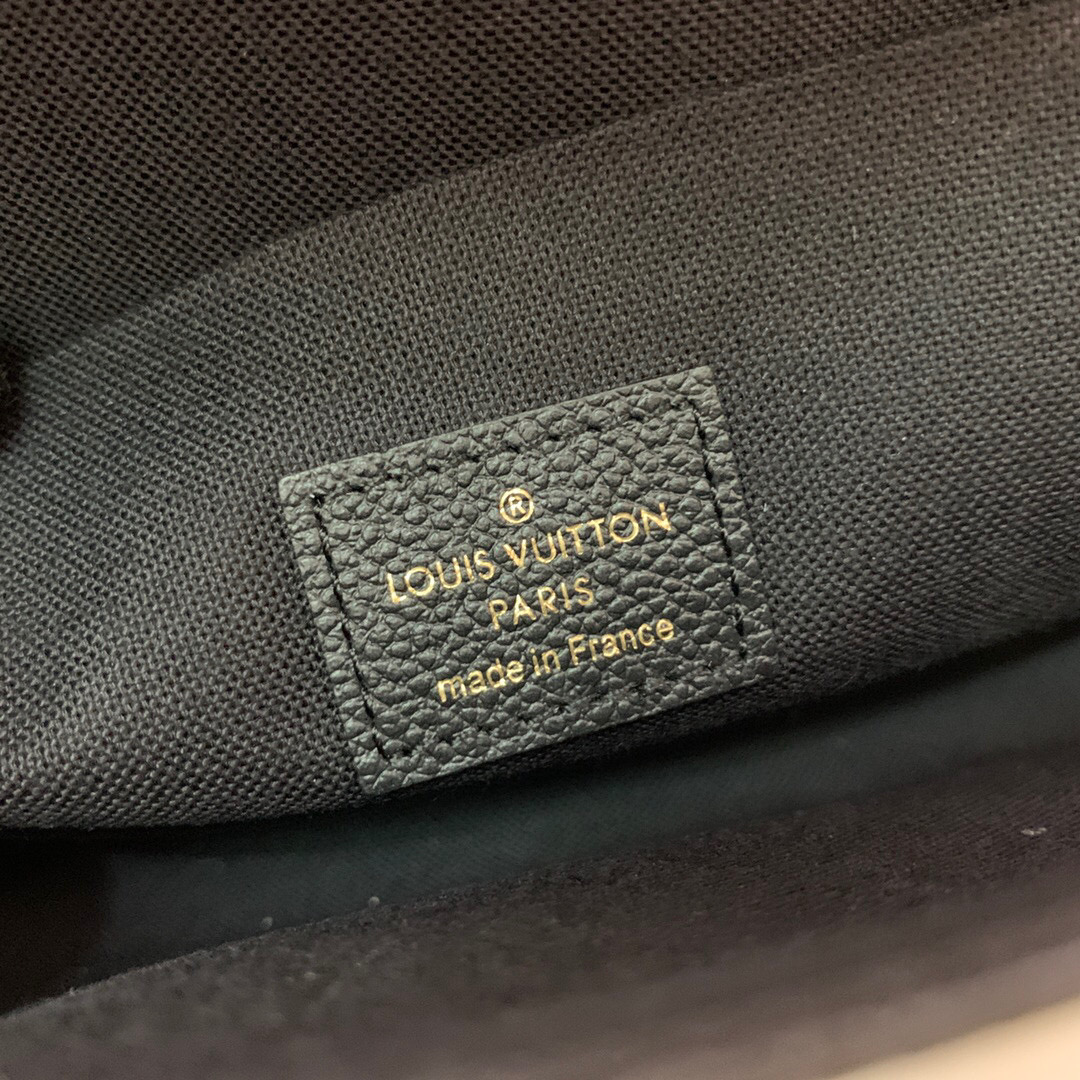 M69977  FÉLICIE POCHETTE, Louis Vuitton LV