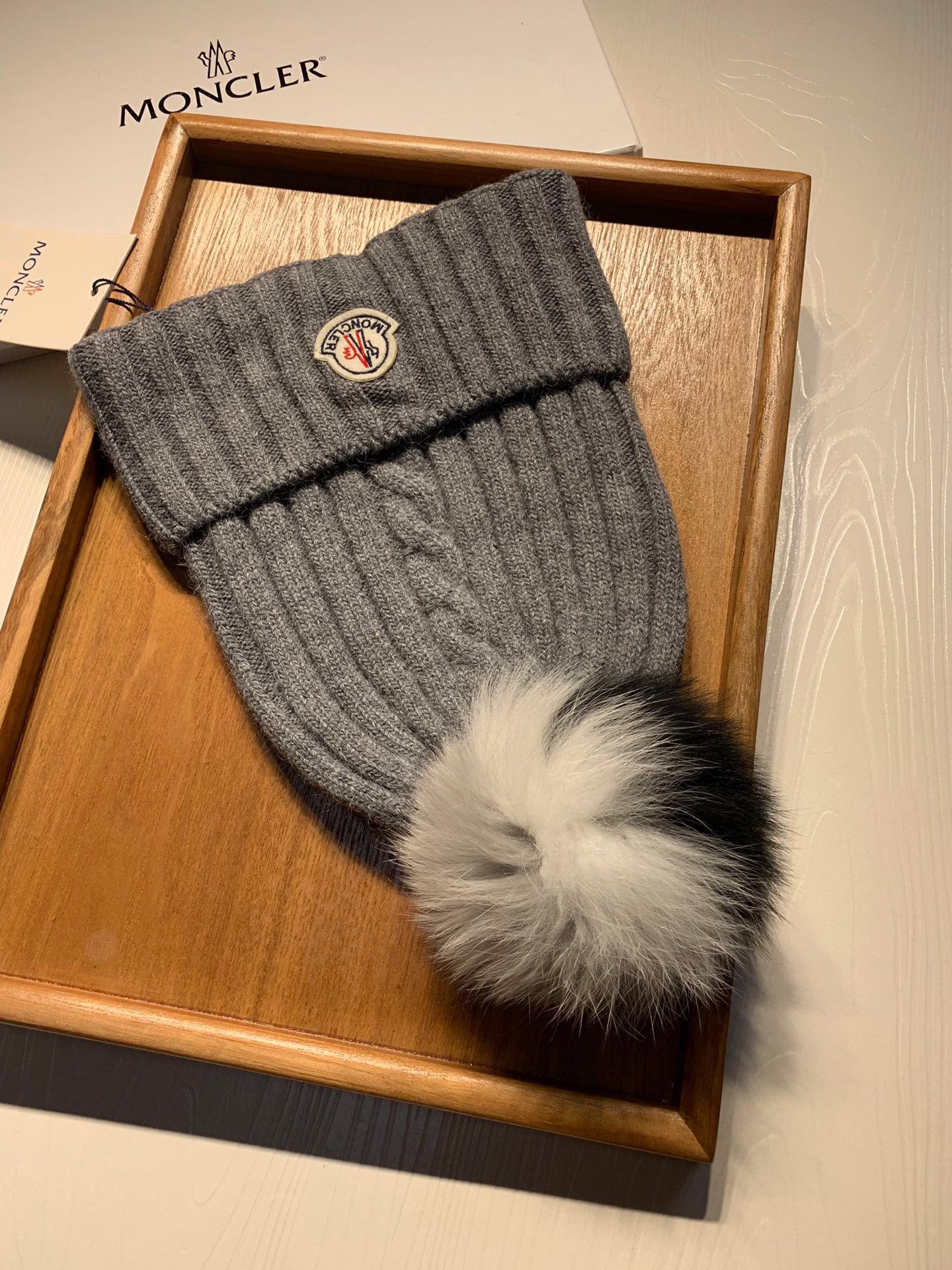 Moncler SKULLIES & BEANIES