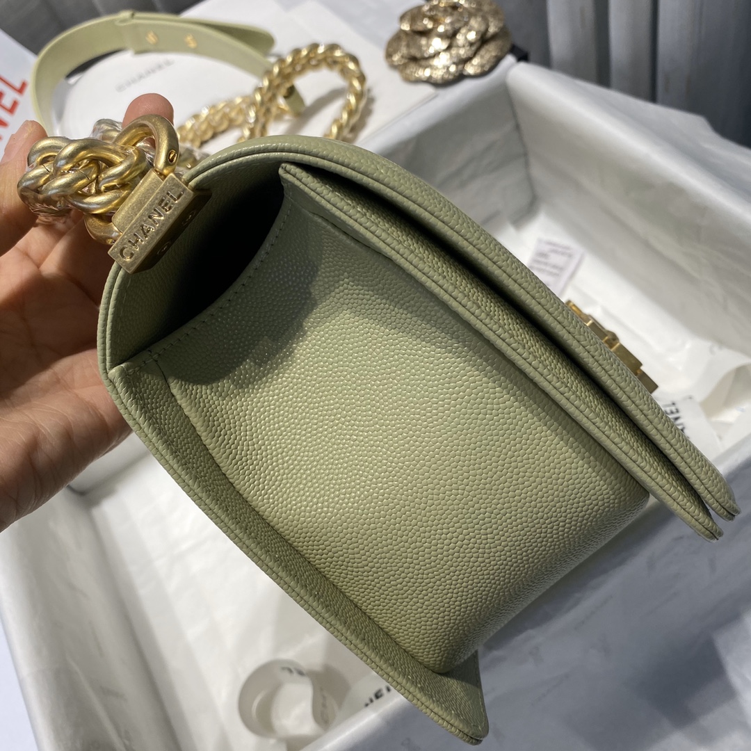 A67086, CHANEL BOY CHANEL HANDBAG, GRAINED CALFSKIN / CAVIAR