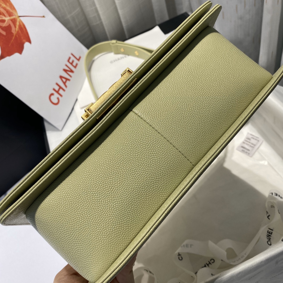 A67086, CHANEL BOY CHANEL HANDBAG, GRAINED CALFSKIN / CAVIAR