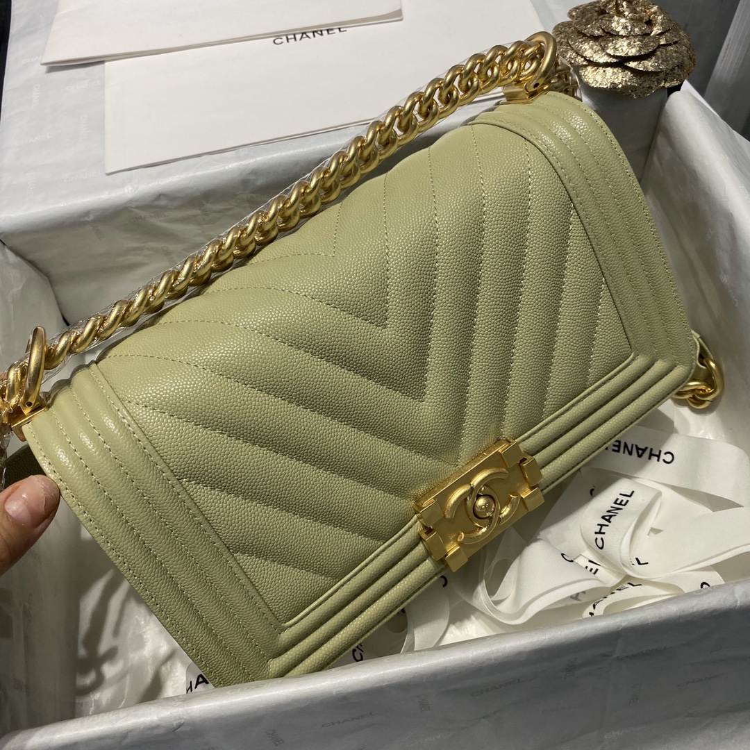 A67086, CHANEL BOY CHANEL HANDBAG, GRAINED CALFSKIN / CAVIAR