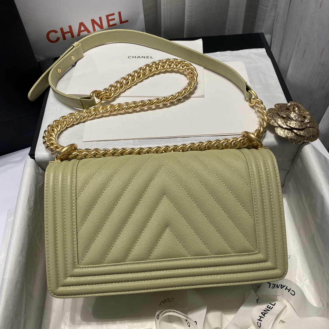 A67086, CHANEL BOY CHANEL HANDBAG, GRAINED CALFSKIN / CAVIAR