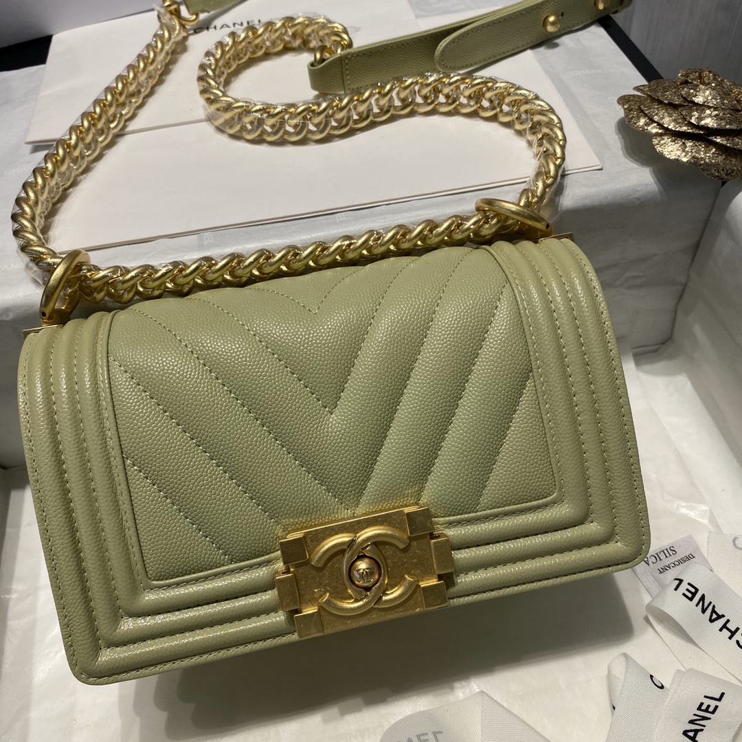 A67085, Small BOY CHANEL Handbag, Calfskin